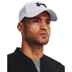 Czapka z daszkiem męska UNDER ARMOUR MEN'S UA BLITZING. Białe czapki z daszkiem Under Armour, bez wzorów. Za 59.99 zł.