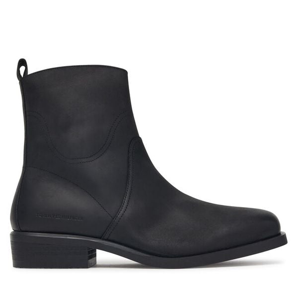 Botki Tommy Hilfiger. Czarne botki sznurowane Tommy Hilfiger, bez wzorów, bez obcasa, bez zapięcia. Za 949.99 zł.