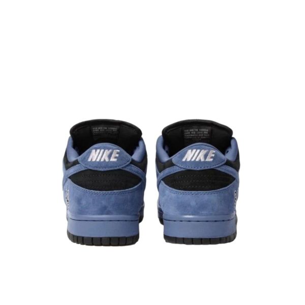 Nike SB Dunk Low Supreme 94 Ocean Fog. Niebieskie swetry nierozpinane Nike, bez wzorów, z materiału, bez kołnierzyka, bez ramiączek. Za 4,125.25 zł.