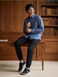 Bawełniana koszula slim fit w kratę - niebieski. Niebieskie koszule Sinsay, l, bez wzorów, z bawełny, bez kołnierzyka, bez ramiączek. Za 59.99 zł.