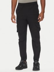 Parajumpers Joggery Rescue Zander 25SMPMPARR01 Czarny Tapered Fit. Czarne joggery i bojówki Parajumpers, m, bez wzorów, z syntetyku. Za 749.99 zł.