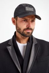 Czapka z daszkiem LES HOMMES. Czapki z daszkiem Les Hommes, bez wzorów. W wyprzedaży za 317.77 zł.
