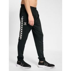 Jogging Hummel HmlStaltic. Czarne szorty Hummel, l, bez wzorów, z poliesteru, sportowe. Za 170.00 zł.