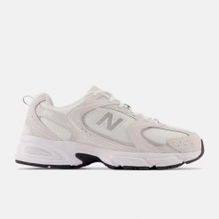 New Balance 530 MR530CE Sneakersy unisex. Czerwone buty sportowe casual New Balance, bez wzorów, z syntetyku, bez zapięcia. Za 439.99 zł.