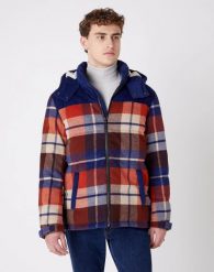 KURTKA ZIMOWA WRANGLER THE CHECK POP-OVER PUCE BROWN W4D3SGH06. Brązowe kurtki Wrangler, na zimę, m, bez wzorów, bez kaptura. Za 259.99 zł.