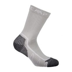 Skarpety turystyczne CMP Trekking Sock Poly Mid. Szare skarpety CMP, bez wzorów, z elastanu. Za 49.90 zł.