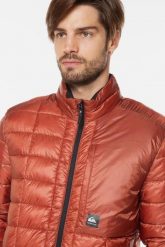 Kurtka zimowa męska Quiksilver Release pikowana. Brązowe kurtki Quiksilver, na zimę, l, bez wzorów, z materiału, bez kaptura. Za 384.49 zł.