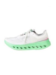 ON RUNNING Buty "Cloudsurfer next" w kolorze biało-zielonym do biegania rozmiar: 42. Białe buty do biegania On Running, bez wzorów, bez zapięcia, do biegania. Za 568.34 zł.