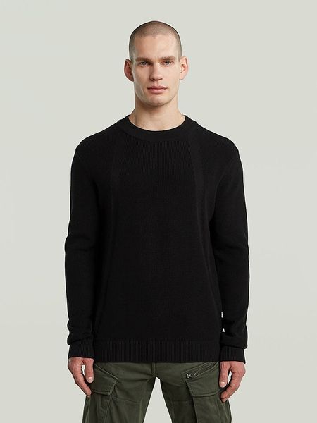G-Star Sweter w kolorze czarnym rozmiar: L. Czarne swetry nierozpinane G-Star, l, bez wzorów, z bawełny, bez kołnierzyka, bez ramiączek. Za 174.95 zł.
