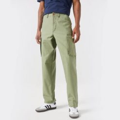 MESKIE SPODNIE WRANGLER CASEY JONES CARGO OLIVE 112350906. Zielone spodnie materiałowe Wrangler, na co dzień, l, bez wzorów, z bawełny, casualowe. W wyprzedaży za 119.99 zł.