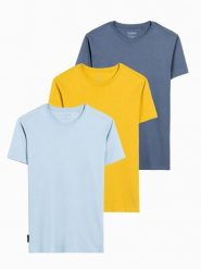 Zestaw koszulek bawełnianych BASIC 3-pak - mix V18 - Rozmiar: XL. Niebieskie t-shirty Ombre Clothing, m, bez wzorów, z bawełny, bez kołnierzyka, bez ramiączek. W wyprzedaży za 82.49 zł.