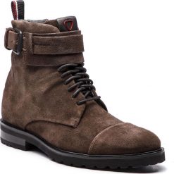 Kozaki STRELLSON - New Brown 4010002483 Dark Brown 702. Kozaki marki Strellson. W wyprzedaży za 469.00 zł.