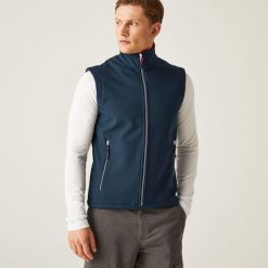 Kamizelka robocza softshellowa męska Ascender. Niebieskie kurtki softshell Regatta, m, bez wzorów, z softshellu, bez kaptura. Za 149.80 zł.