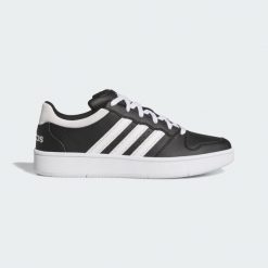 Buty HOOPS CLASSIC. Białe buty do koszykówki Adidas, bez zapięcia, do koszykówki. Za 279.00 zł.