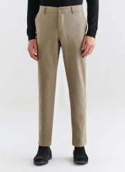 PAKO LORENTE – Beżowe casualowe spodnie męskie. Brązowe spodnie materiałowe Pako Lorente, na co dzień, l, bez wzorów, z elastanu, casualowe. Za 99.99 zł.