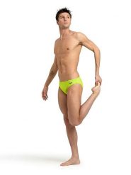 Arena Kąpielówki "Santamarias" w kolorze żółtym rozmiar: 5. Żółte kąpielówki Arena, bez wzorów, z materiału. Za 56.79 zł.