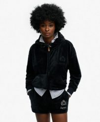 Superdry Country Club Velour Zip Hoodie – welurowa bluza z kapturem oversize. Niebieskie bluzy z kapturem Superdry, bez wzorów, z elastanu, z kapturem. Za 423.85 zł.
