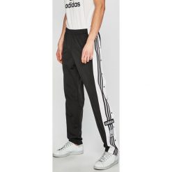 Adidas Originals - Spodnie. Spodnie materiałowe marki adidas Originals. Za 329.90 zł.