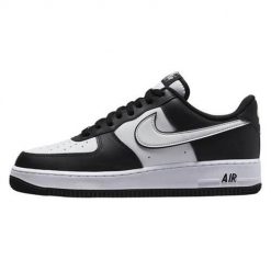 Buty do chodzenia męskie Nike Air Force 1 '07. Buty sportowe casual Nike, bez wzorów, z gumy, bez zapięcia, nike air force. Za 729.99 zł.