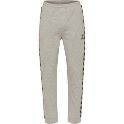 Spodnie do biegania Hummel Lmove Classics. Szare buty do biegania Hummel, bez wzorów, bez zapięcia, do biegania. W wyprzedaży za 170.00 zł.