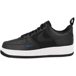 Buty do chodzenia męskie Nike Air Force 1 '07. Czarne buty sportowe casual Nike, bez wzorów, z materiału, bez zapięcia, nike air force. W wyprzedaży za 499.00 zł.