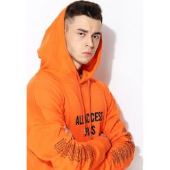 Pomarańczowa Bluza Easy Access. Brązowe bluzy marki Born2be, z nadrukiem. Za 169.99 zł.