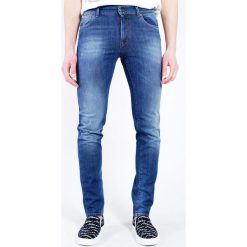 Jeansy z przetarciami. Niebieskie jeansy TRUSSARDI JEANS, m. Za 255.00 zł.