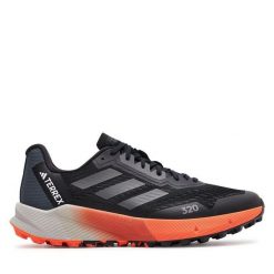 Buty do biegania adidas. Czarne buty do biegania Adidas, bez wzorów, bez zapięcia, do biegania, adidas terrex. Za 699.99 zł.