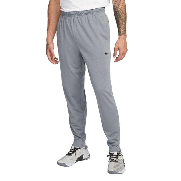 Męskie Spodnie Do Biegania Totality DriFIT. Czarne szorty Nike, m, bez wzorów. Za 295.99 zł.