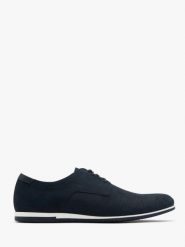 Granatowe półbuty męskie z perforacją EDO. Niebieskie eleganckie półbuty Ryłko, bez wzorów, z nubiku, bez obcasa, bez zapięcia. Za 449.99 zł.