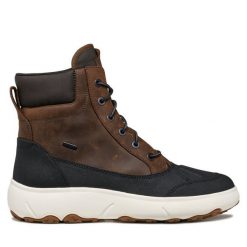 Kozaki Geox. Brązowe kozaki Geox, bez wzorów, bez obcasa, bez zapięcia. Za 799.99 zł.