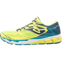 Joma VICTORY Obuwie do biegania treningowe neon yellow. Buty do biegania marki Joma, z materiału. Za 249.00 zł.