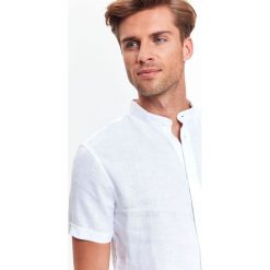 KOSZULA MĘSKA LNIANA ZE STÓJKĄ O KROJU SLIM. Koszule marki TOP SECRET. W wyprzedaży za 39.99 zł.