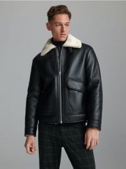 Kurtka sherpa z imitacji skóry - czarny. Czarne kurtki Sinsay, l, bez wzorów, ze skóry, bez kaptura. Za 159.99 zł.