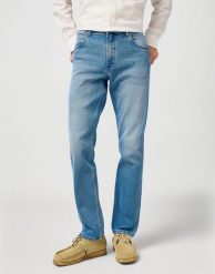 WRANGLER MĘSKIE SPODNIE JEANSOWE WRANGLER GREENSBORO COWBOY HAZE 112364420. Jeansy Wrangler, l. Za 199.99 zł.