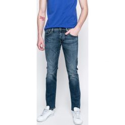 Pepe Jeans - Jeansy Cane. Niebieskie jeansy Pepe Jeans. W wyprzedaży za 239.90 zł.