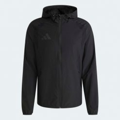 Kurtka piłkarska ADIDAS Tiro Travel 26 treningowa. Brązowe kurtki Adidas, xl, bez wzorów, z kapturem. Za 339.99 zł.