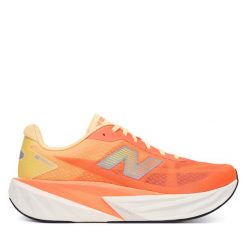 Buty do biegania New Balance. Brązowe buty do biegania New Balance, bez wzorów, bez zapięcia, do biegania. Za 699.99 zł.