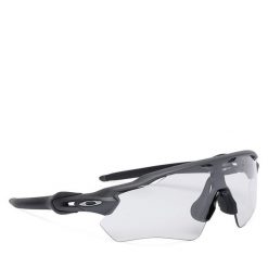 Okulary przeciwsłoneczne Oakley. Czarne okulary przeciwsłoneczne Oakley. Za 1,179.00 zł.