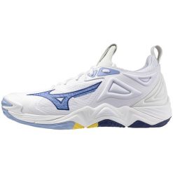 Buty halowe Mizuno Wave Momentum. Białe buty do biegania Mizuno, bez wzorów, z syntetyku, bez zapięcia, do biegania, mizuno wave. W wyprzedaży za 675.50 zł.
