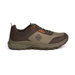 YOSHI M Izas Męskie buty do pieszych i trekkingu o średniej wysokości. Zielone buty turystyczne Izas, bez wzorów, bez zapięcia, trekkingowe. Za 269.52 zł.