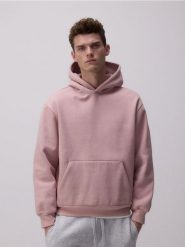 Bluza z kapturem - brudny róż. Czerwone bluzy z kapturem Reserved, l, bez wzorów, z bawełny, z kapturem. W wyprzedaży za 79.99 zł.