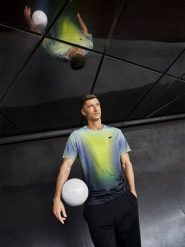 4F Koszulka szybkoschnąca z nadrukiem męska 4F x Robert Lewandowski - zielona L. Zielone t-shirty 4F, bez wzorów, z materiału, bez ramiączek, na fitness i siłownię. Za 149.99 zł.