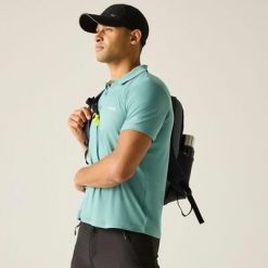 Męska koszulka polo Maverik ze stretchem. Zielone koszulki polo Regatta, m, bez wzorów, z dzianiny, bez kołnierzyka, bez ramiączek. W wyprzedaży za 89.99 zł.