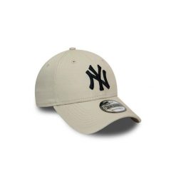 Czapka z daszkiem męska New Era League Essential 9Forty New York Yankees. Brązowe czapki z daszkiem New Era, na wiosnę, bez wzorów. Za 109.99 zł.