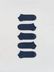 5 pack skarpet stopek - granatowy. Niebieskie skarpety Reserved, bez wzorów. Za 49.99 zł.