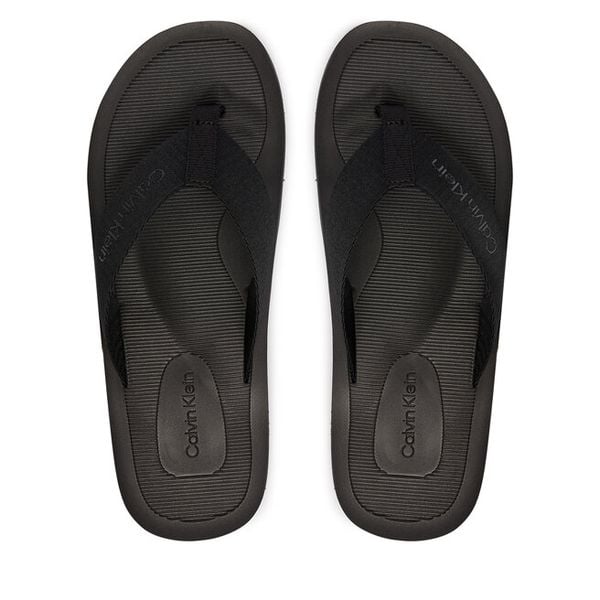 Japonki Calvin Klein. Czarne japonki CALVIN KLEIN, bez wzorów. Za 189.99 zł.