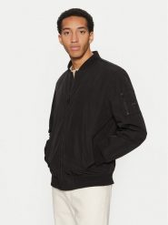 Guess Kurtka bomber M5RL02 WGU82 Czarny Regular Fit. Czarne kurtki Guess, m, z aplikacjami, z syntetyku, bez kaptura. Za 459.99 zł.