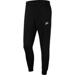 Spodnie męskie Nike NSW Club Jogger FT czarne BV2679 010. Czarne joggery i bojówki Nike, m, bez wzorów, z bawełny, sportowe. Za 269.00 zł.