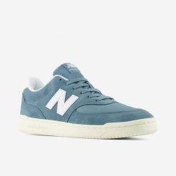 Sneakersy męskie New Balance BB80. Zielone buty sportowe casual New Balance, bez wzorów, z kauczuku, bez zapięcia. Za 319.99 zł.